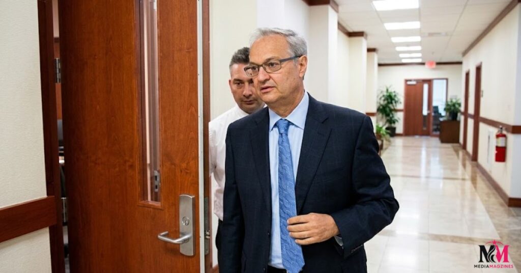 Yearly, Monthly, and Daily Income of Harvey Steinberg